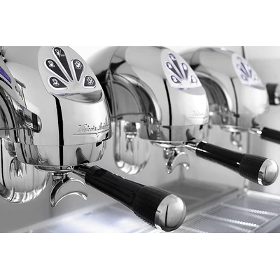 Programuojamas 2-jų grupių espresso kavos aparatas „Victoria Arduino“ Adonis Exceline