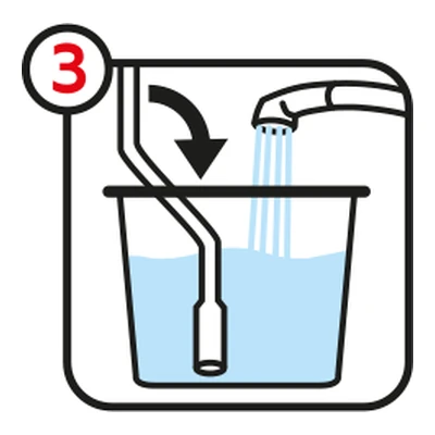 Step 3: the wand is dipped in clean cold water