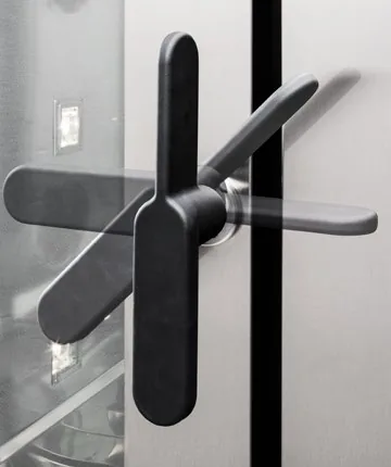 Ручка с двумя точками захвата на пароконвектомате „Inoxtrend“ ProEvo
