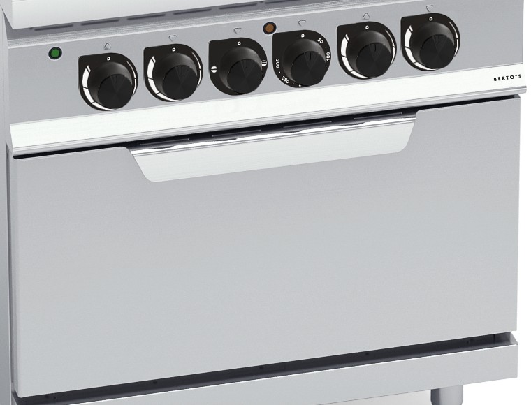GN 2/1 electric oven and control panel